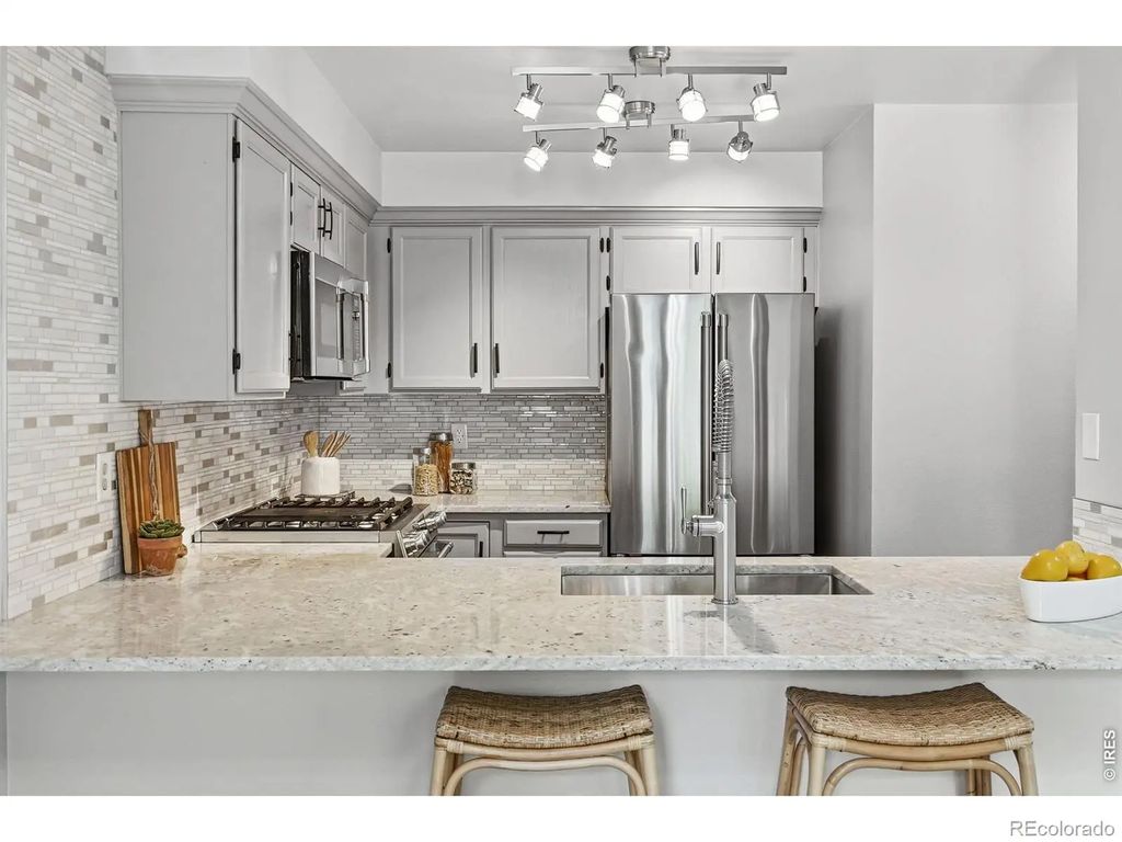 2892 W Long Circle G, Littleton