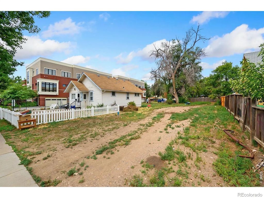 323 N Howes Street, Fort Collins
