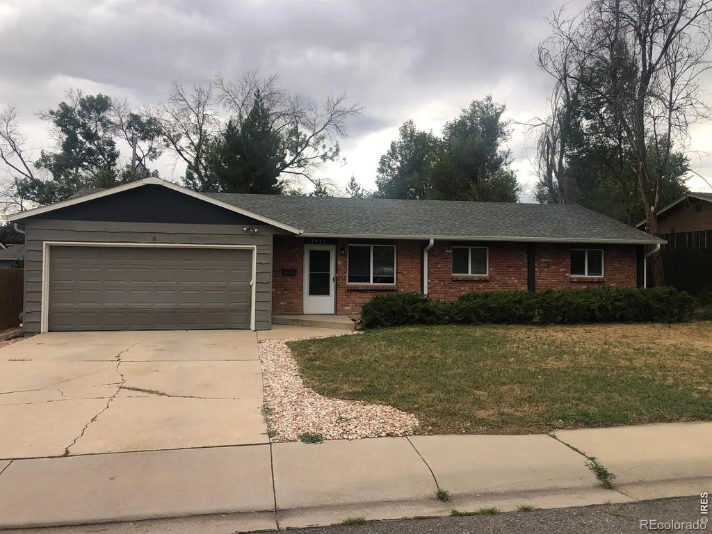 1921 12th Avenue, Longmont