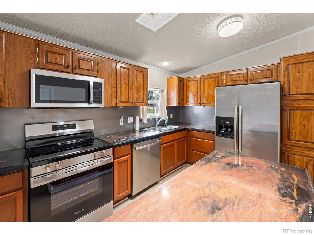 1142 Caroline Court, Loveland