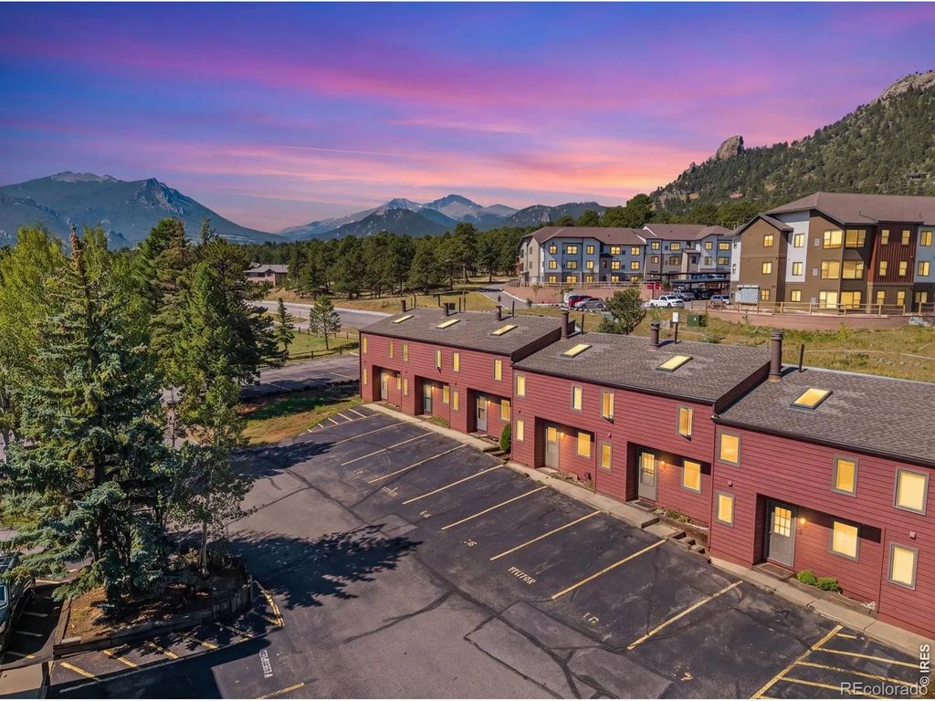 1050 S Saint Vrain Avenue 4, Estes Park