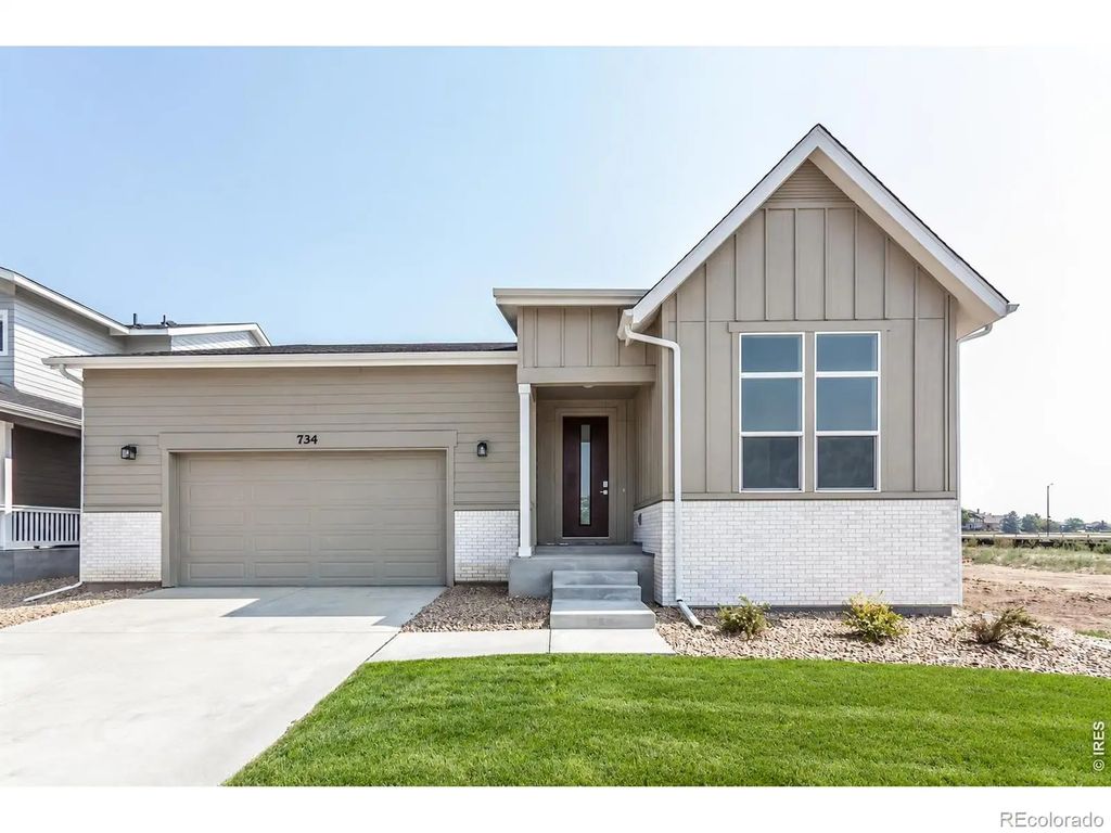 734 Trumpet Court, Windsor