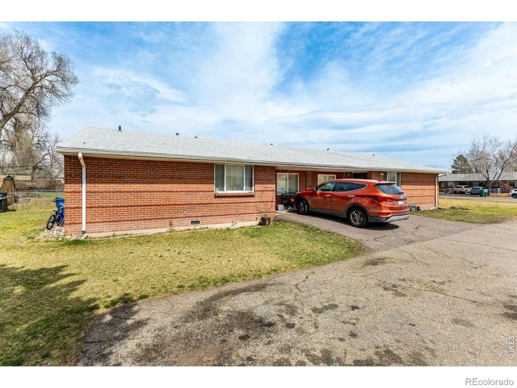 27-29 Newland Court, Lakewood