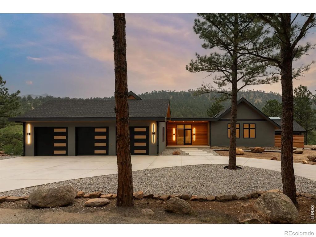 2709 S Lakeridge Trail, Boulder
