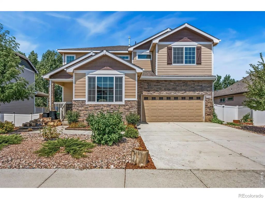 4357 Mountain Sky Street, Johnstown