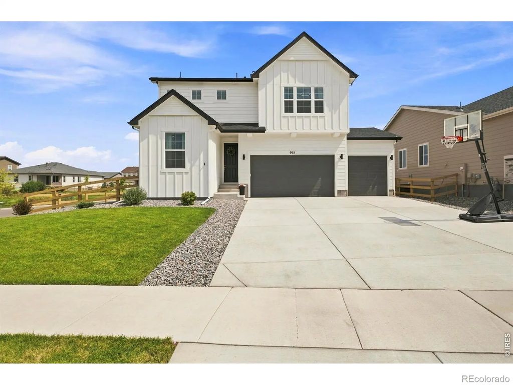 965 Sandhills Street, Windsor