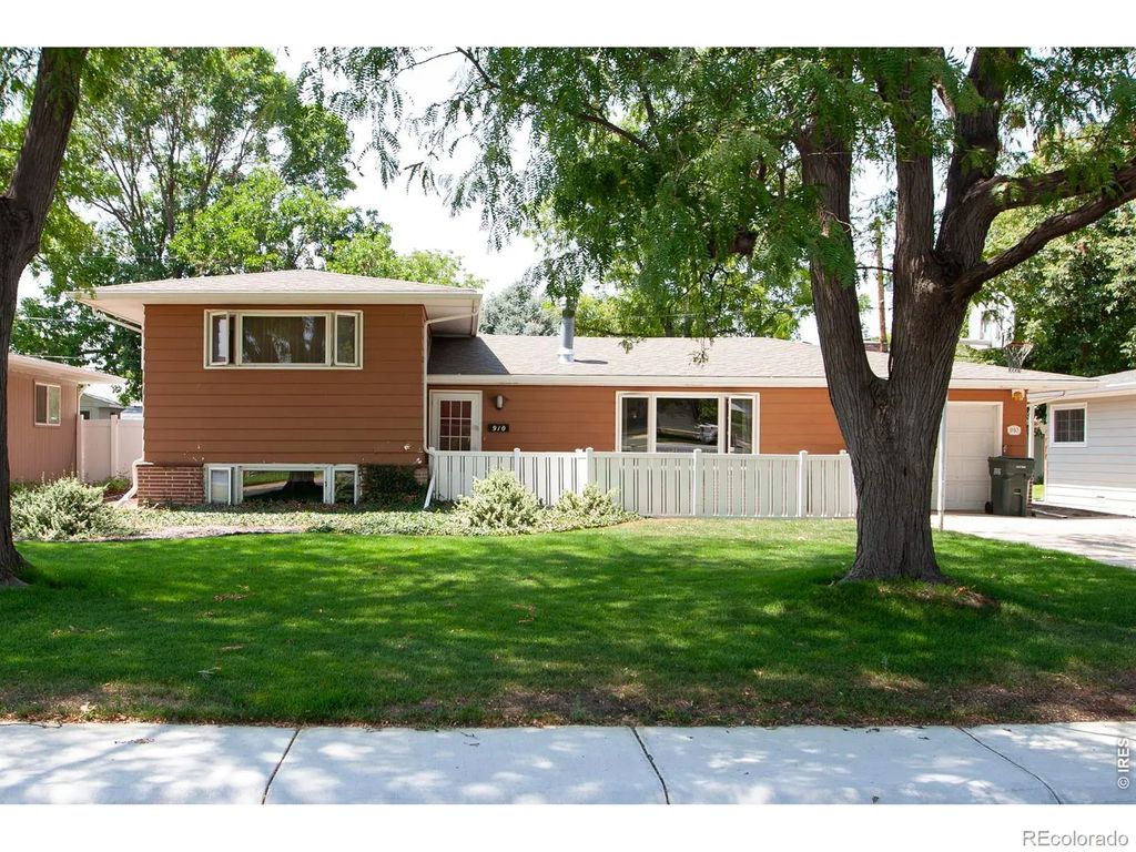 910 S 10th Avenue, Sterling