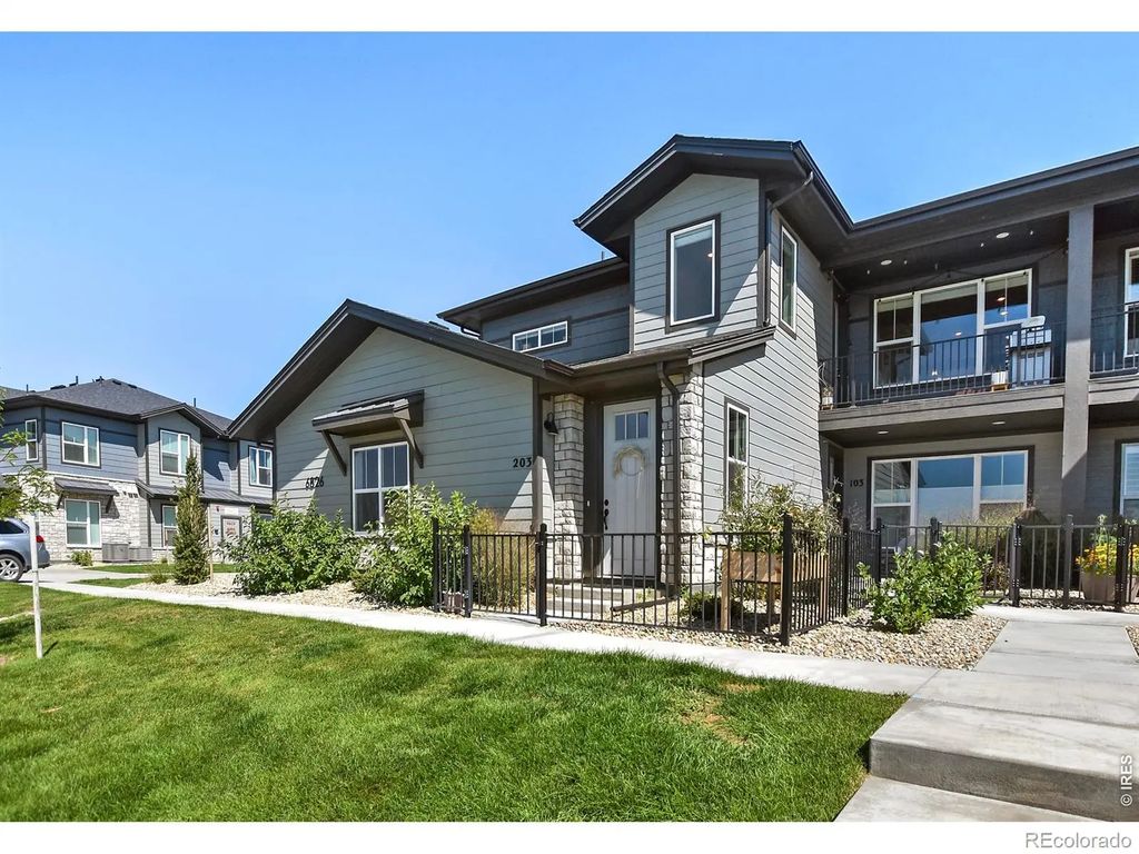 6826 School House Drive 203, Timnath