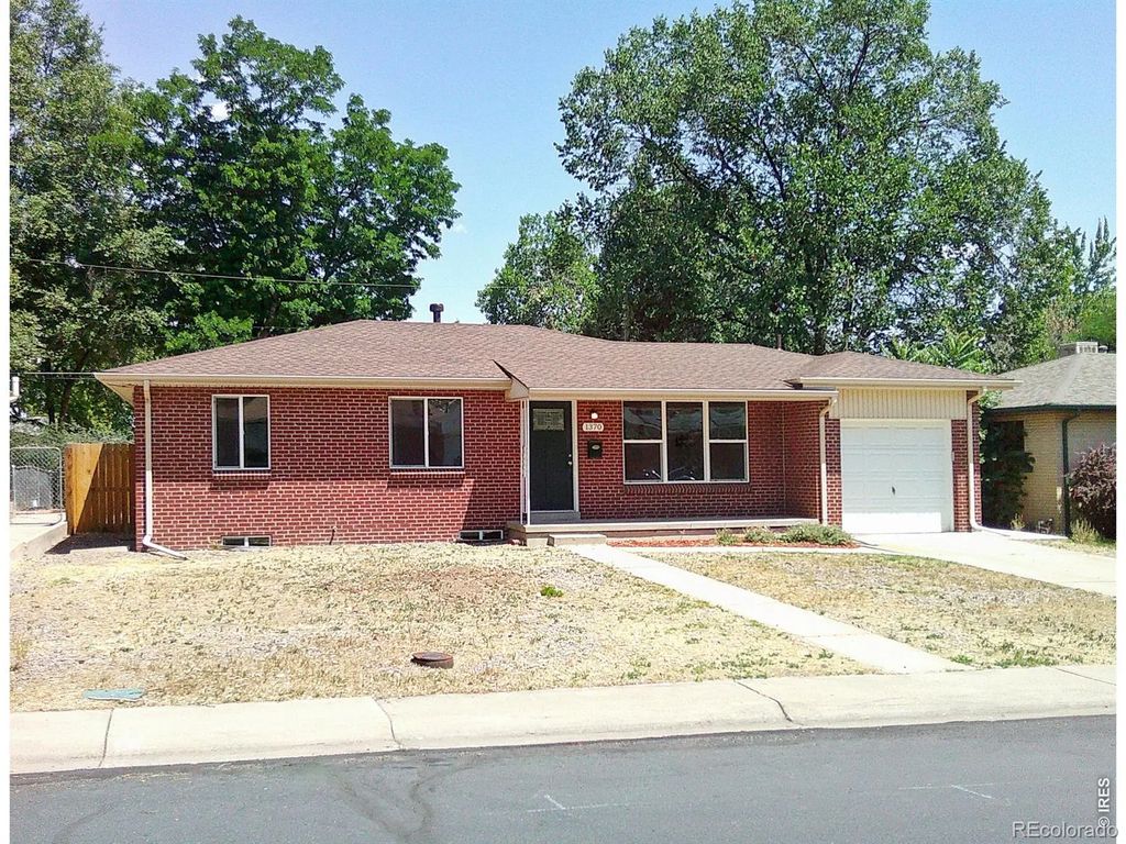 1370 S Eaton Court, Lakewood
