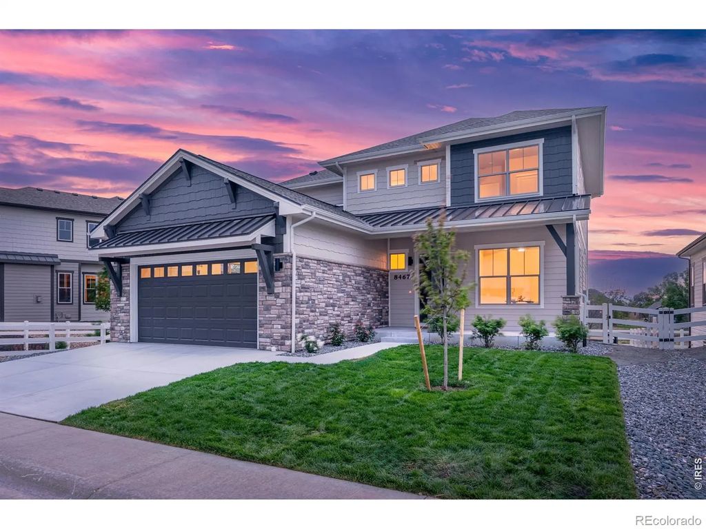 8467 Annapolis Drive, Windsor