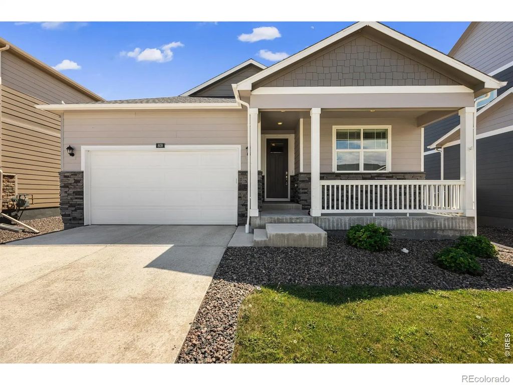 809 Elias Tarn Drive, Severance