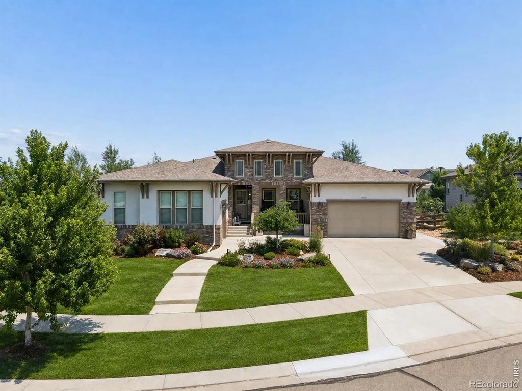 2220 Somerset Court, Longmont