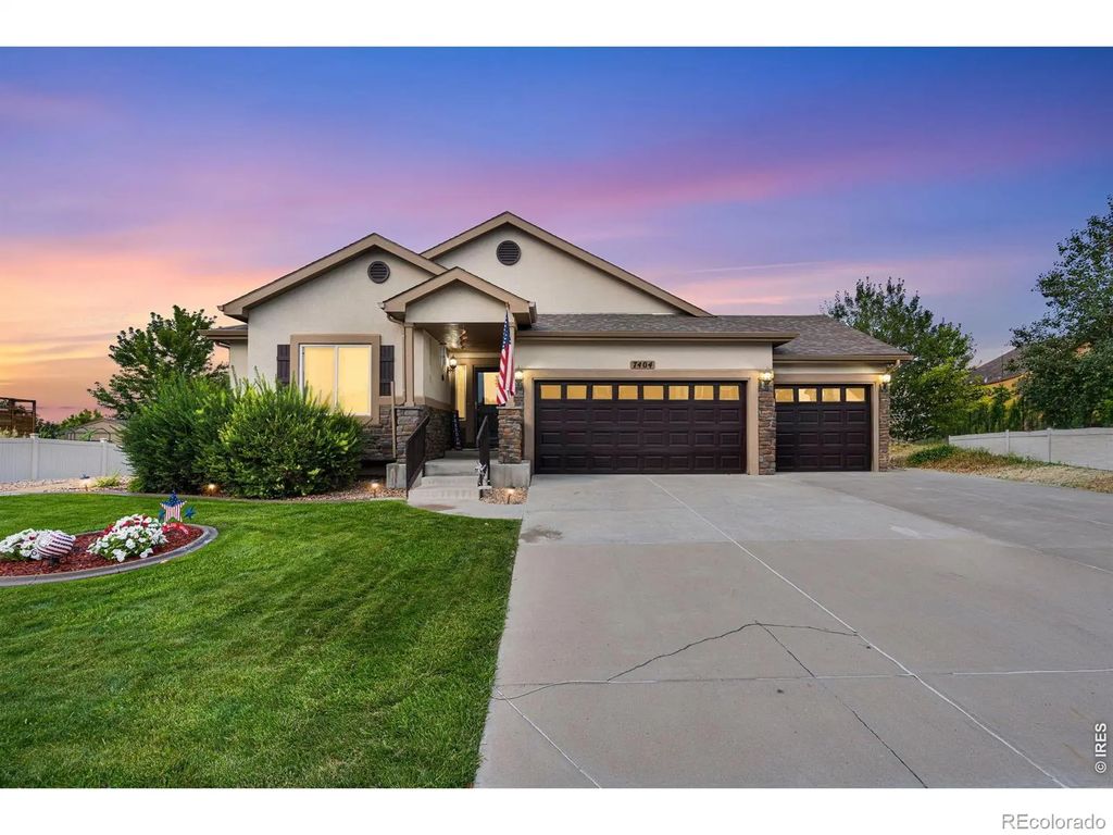 7404 Ladbroke Drive, Windsor