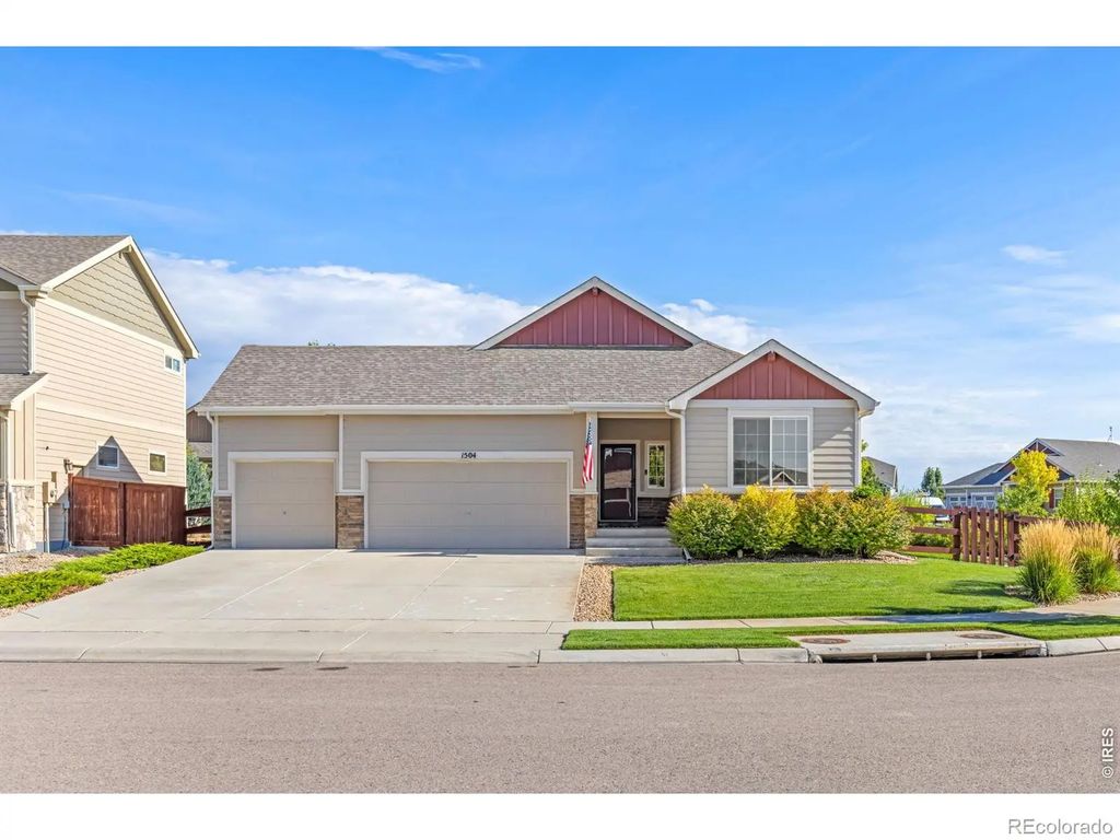 1504 Morning Glow Drive, Windsor
