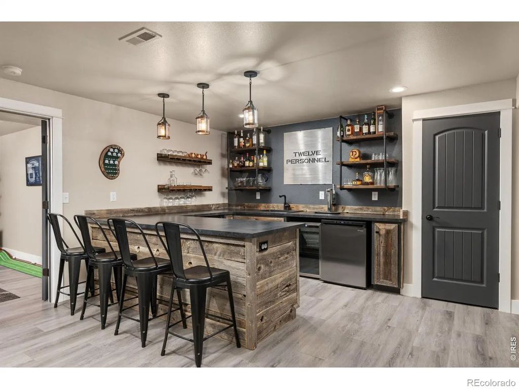 1504 Morning Glow Drive, Windsor