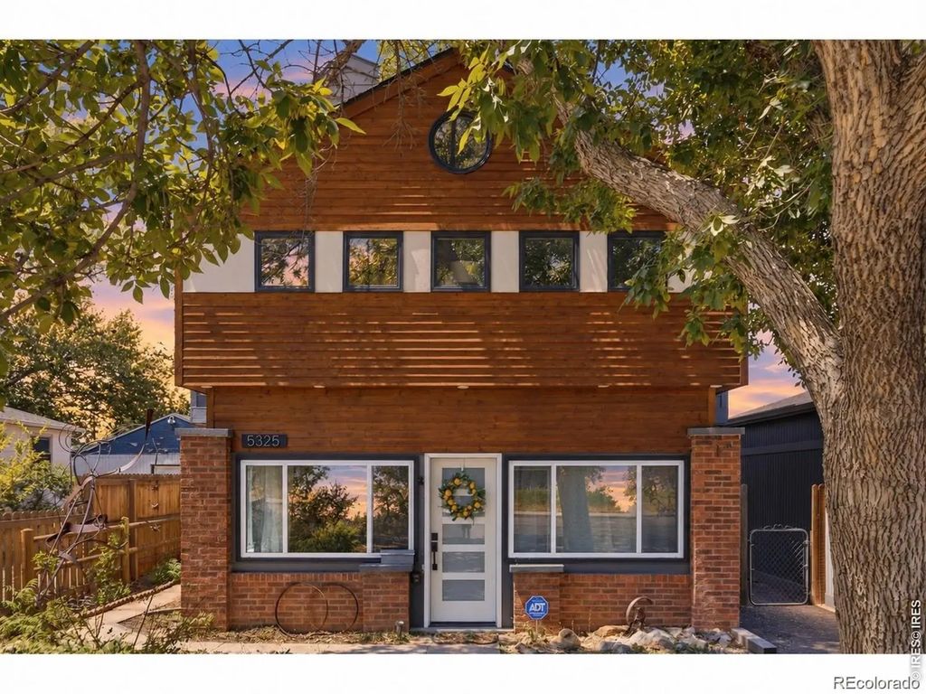 5325 S Crocker Street, Littleton