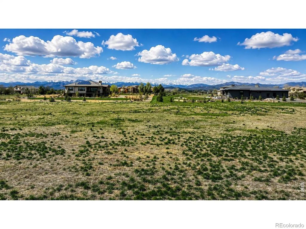12910 Woodridge Drive, Longmont