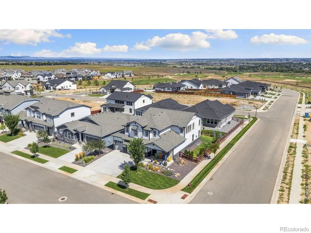 1828 Golden Sun Drive, Windsor