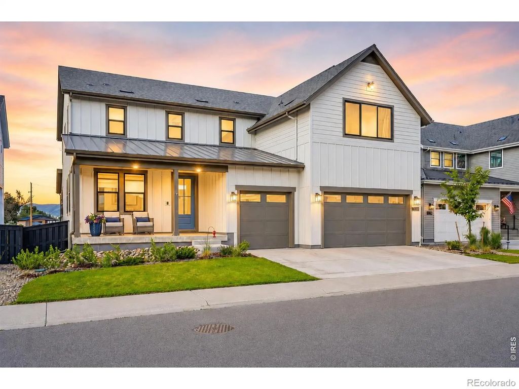 9158 Star Fall Circle, Littleton
