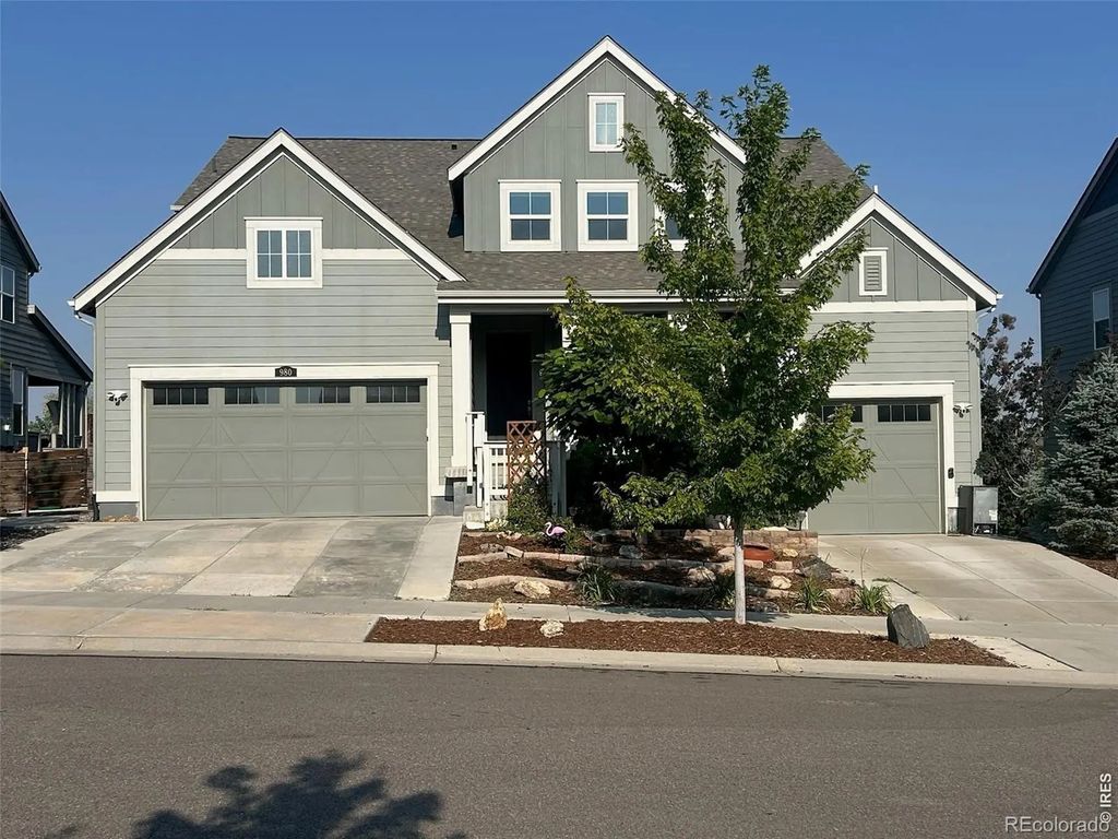 980 Sandstone Circle, Erie