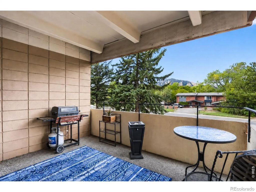 500 Mohawk Drive 202, Boulder
