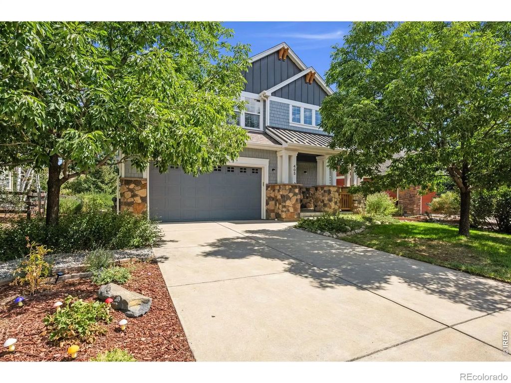 405 Raymond Court, Lyons