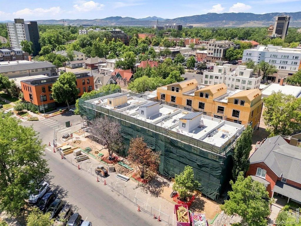 216 E Oak Street, Fort Collins