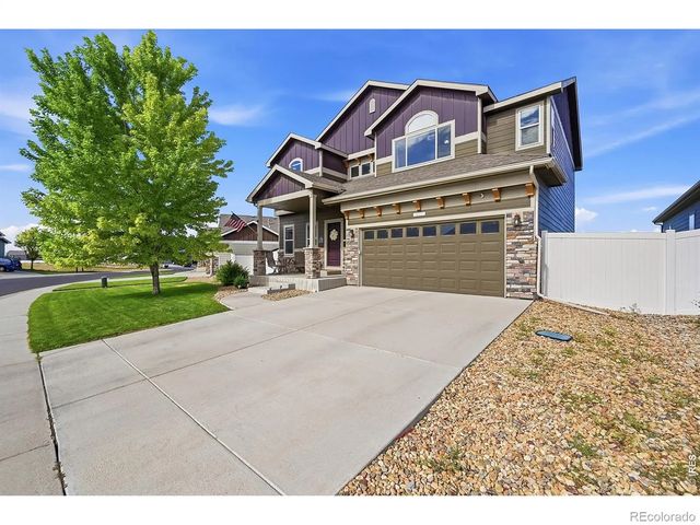 671 Vermilion Peak Drive, Windsor
