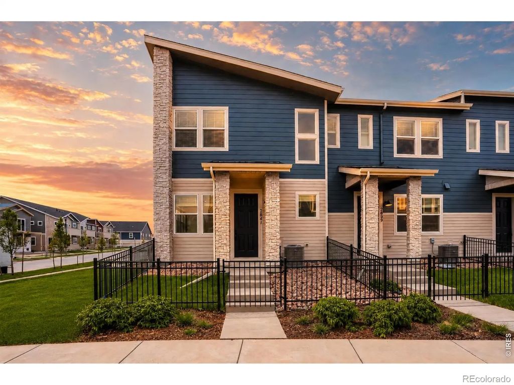 2841 Bear Springs Circle, Longmont