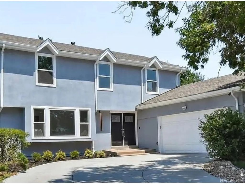 8701 E Briarwood Boulevard, Centennial
