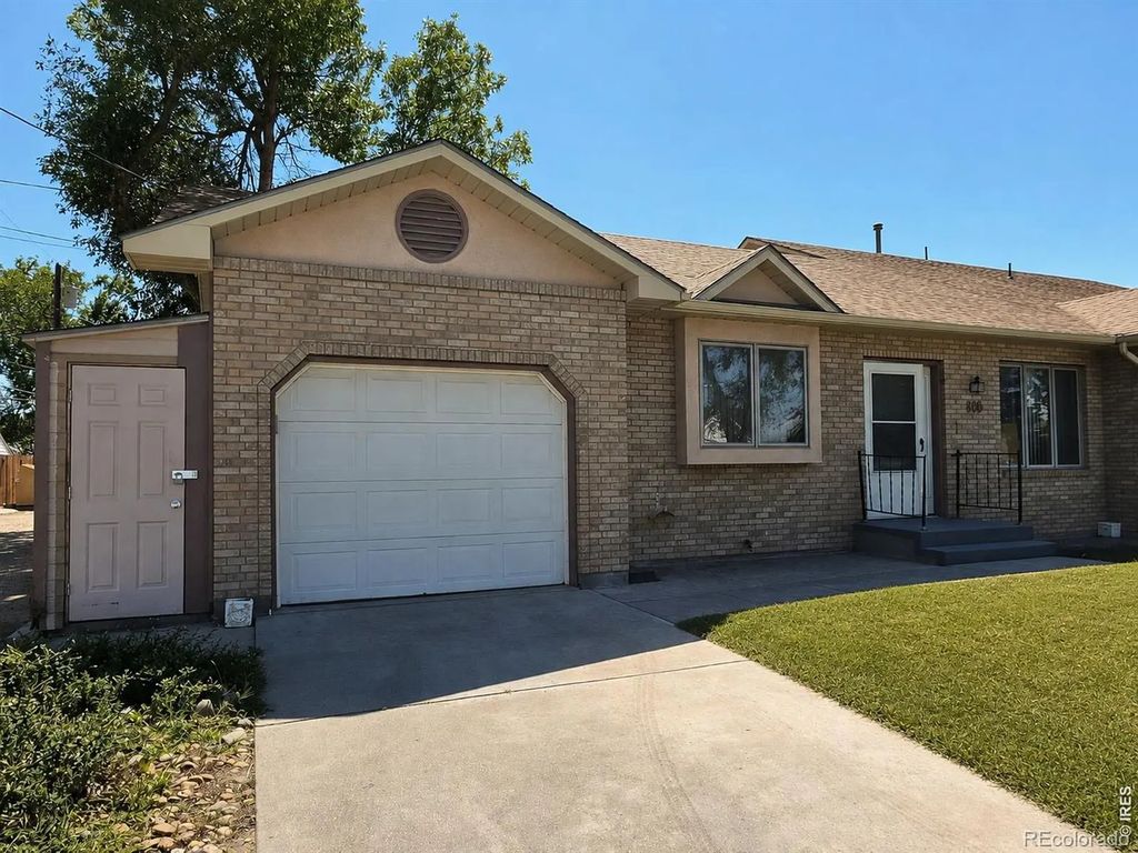 408 E Riverview Avenue, Fort Morgan