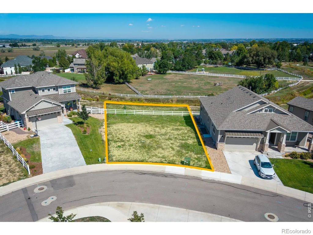 8477 Annapolis Drive, Windsor