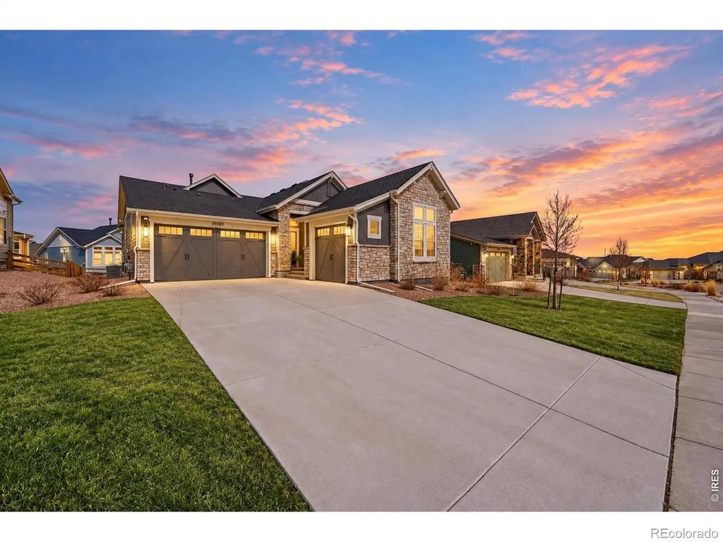 19085 W 94th Avenue, Arvada