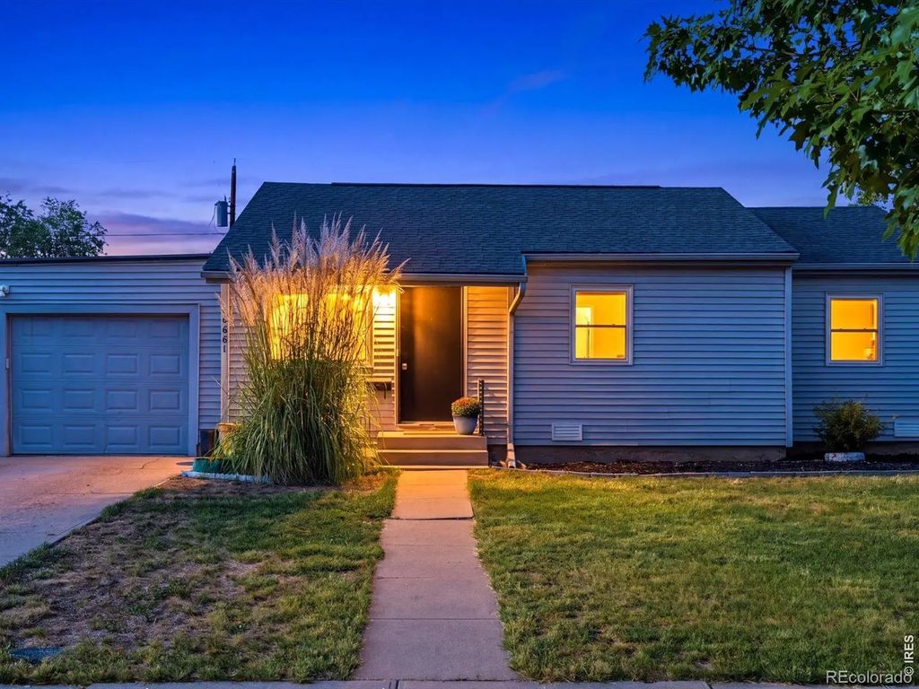 2661 Eppinger Boulevard, Thornton
