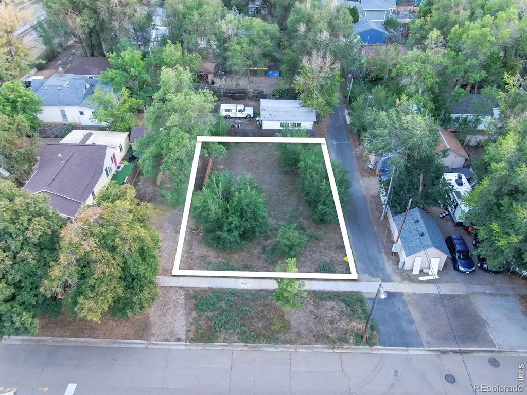 207 5th Avenue, Longmont