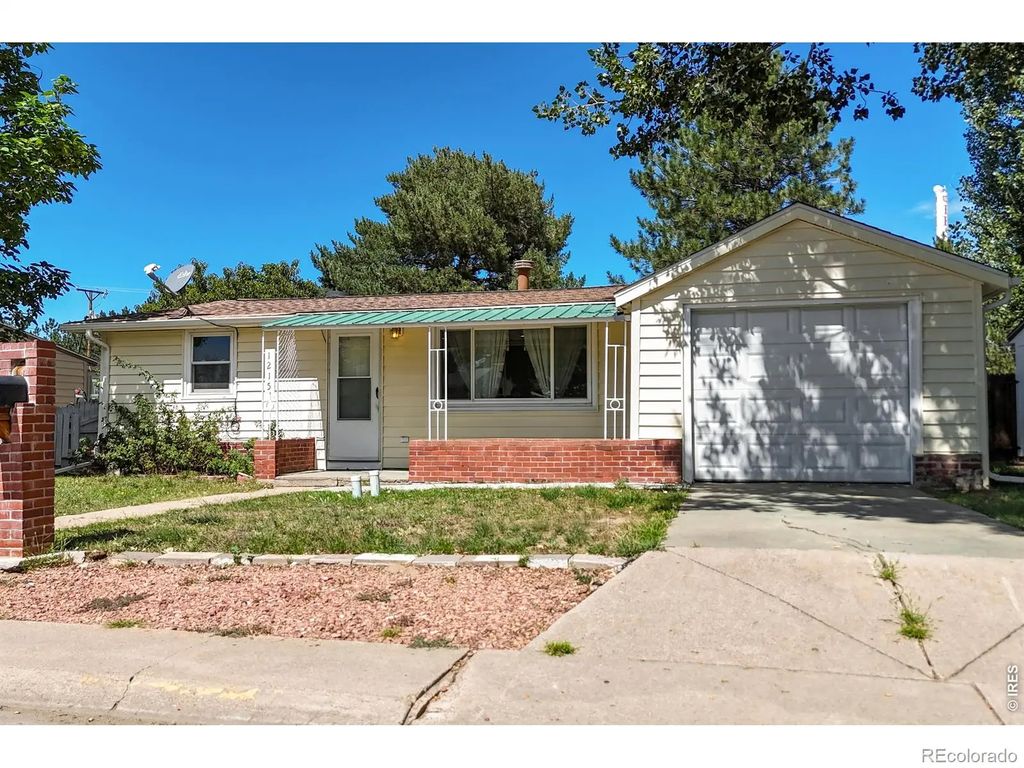1215 Eaton Street, Brush