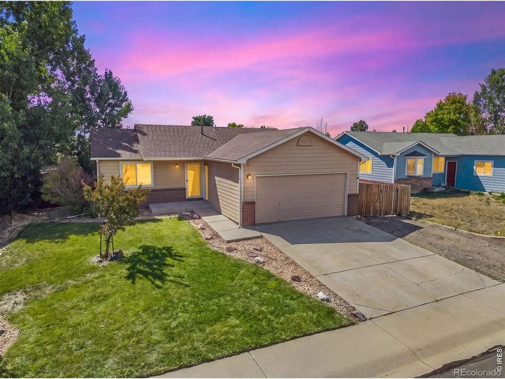 320 E Lilac Street, Milliken