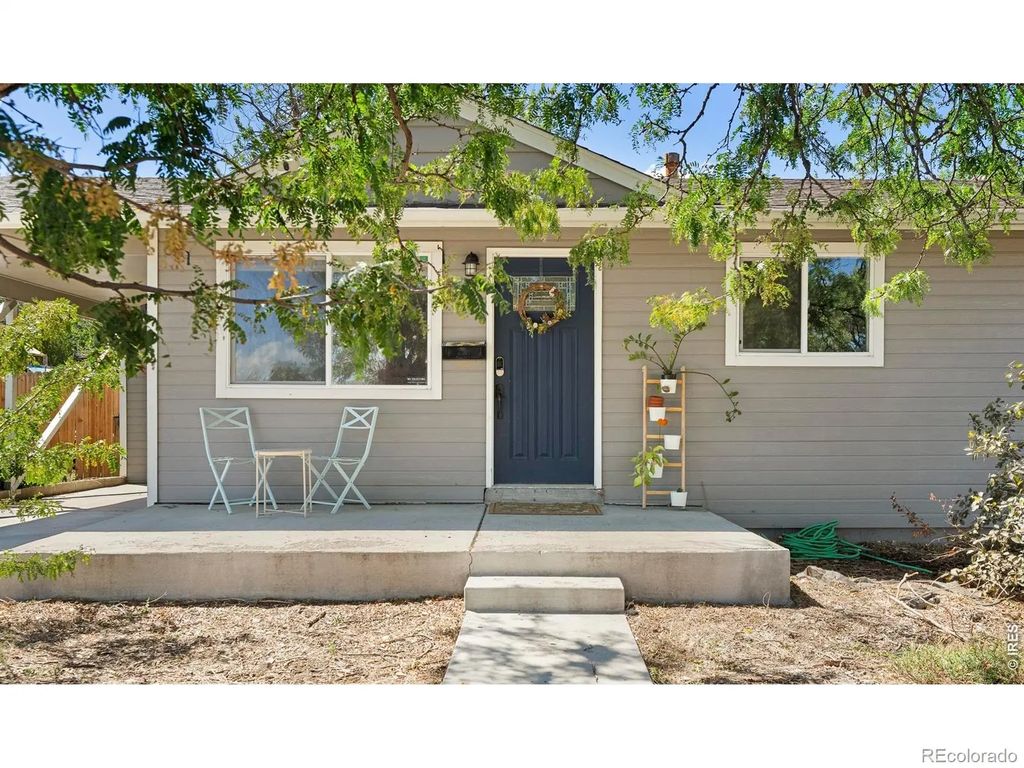 8441 Devonshire Boulevard, Denver
