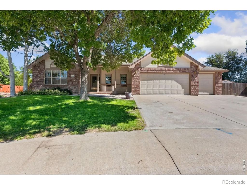 1350 Silverwood Court, Windsor