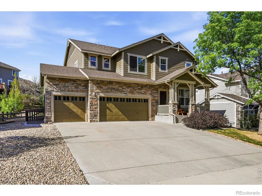 123 Falcon Lane, Lyons