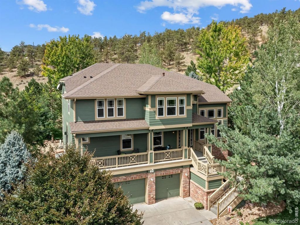 127 Eagle Valley Drive, Lyons