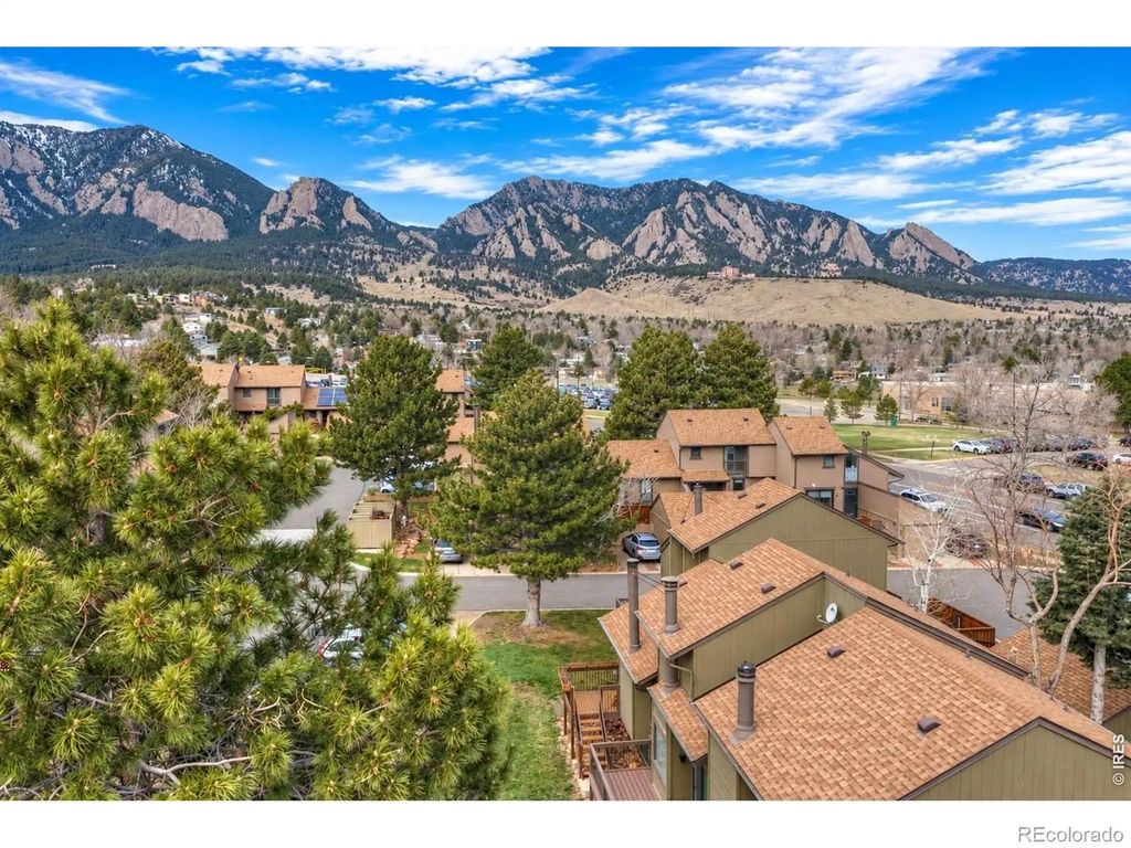 4176 Greenbriar Boulevard, Boulder