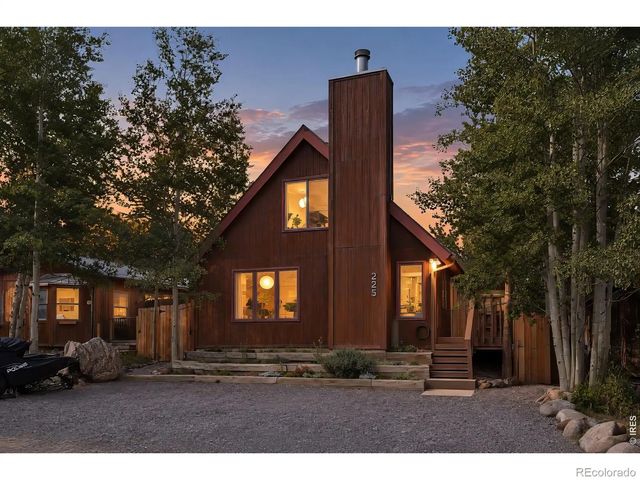 225 W Breed Street, Nederland