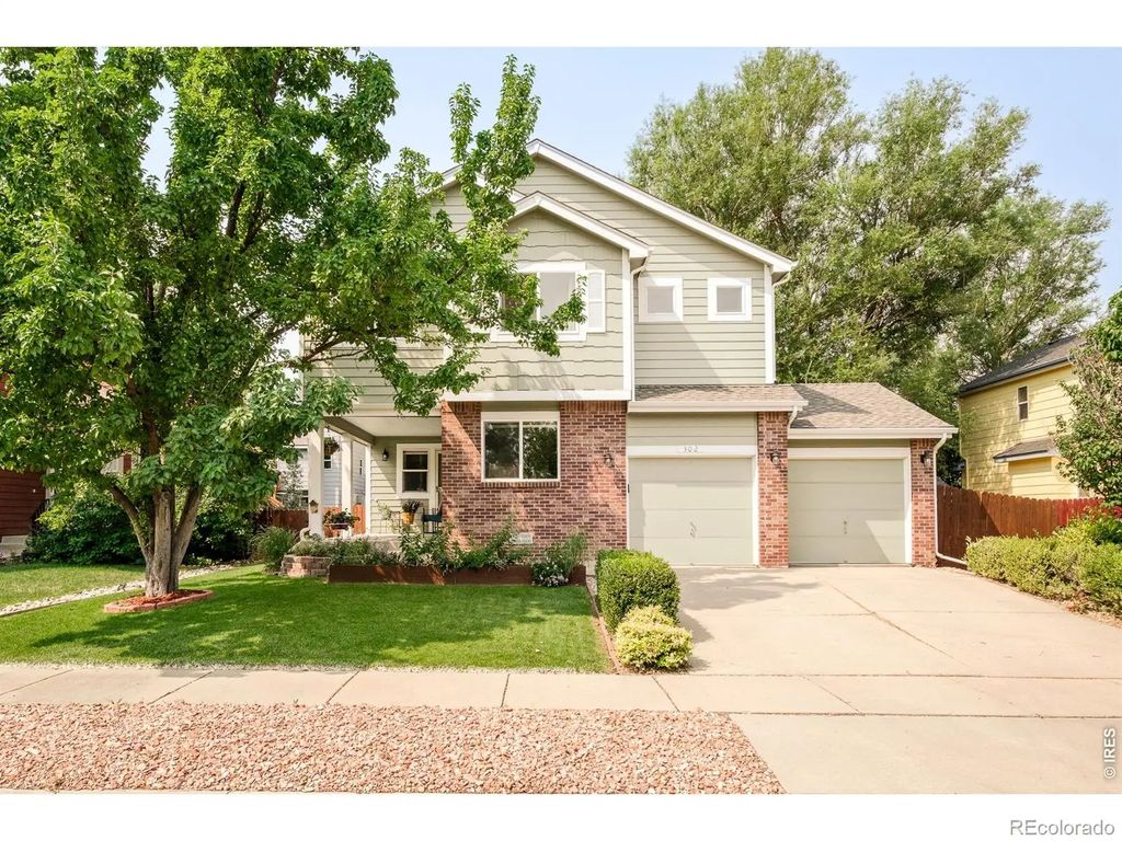 302 Sanders Circle, Erie