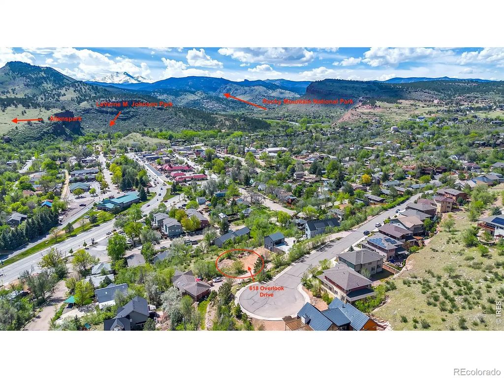 618 Overlook Drive, Lyons