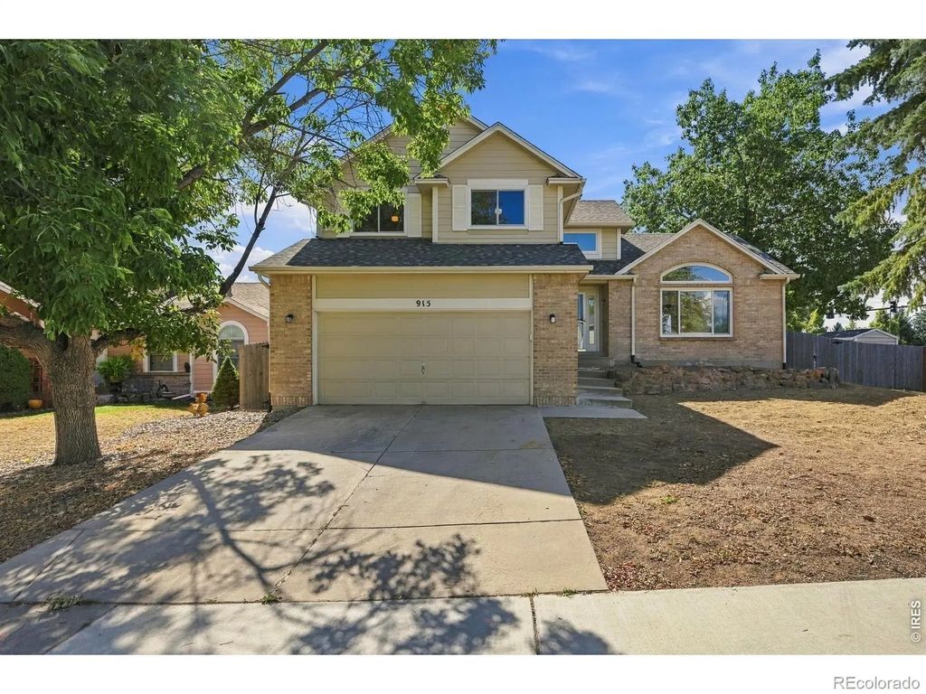 915 W Chestnut Circle, Louisville
