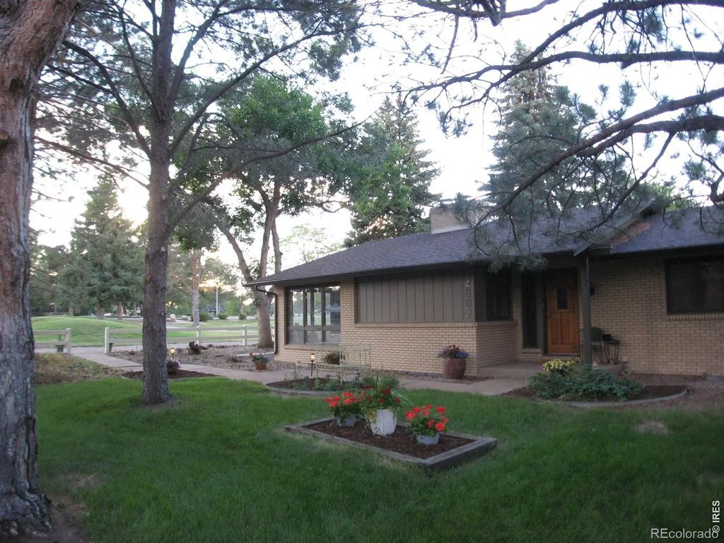 2002 Country Club Road, Fort Collins