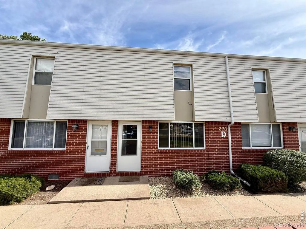 221 Chestnut Street D2, Windsor