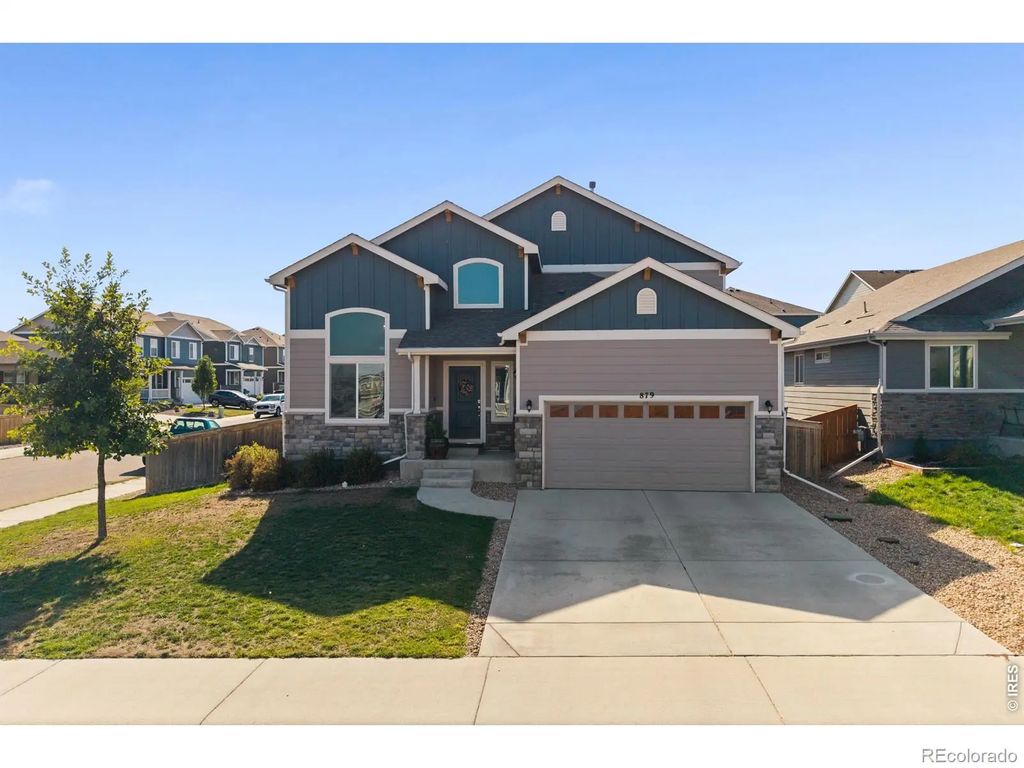 879 Emerald Lakes Street, Severance