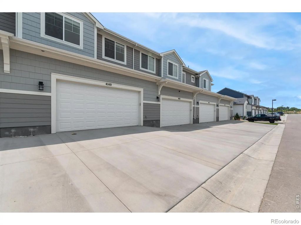 4232 Trapper Lake Drive, Loveland
